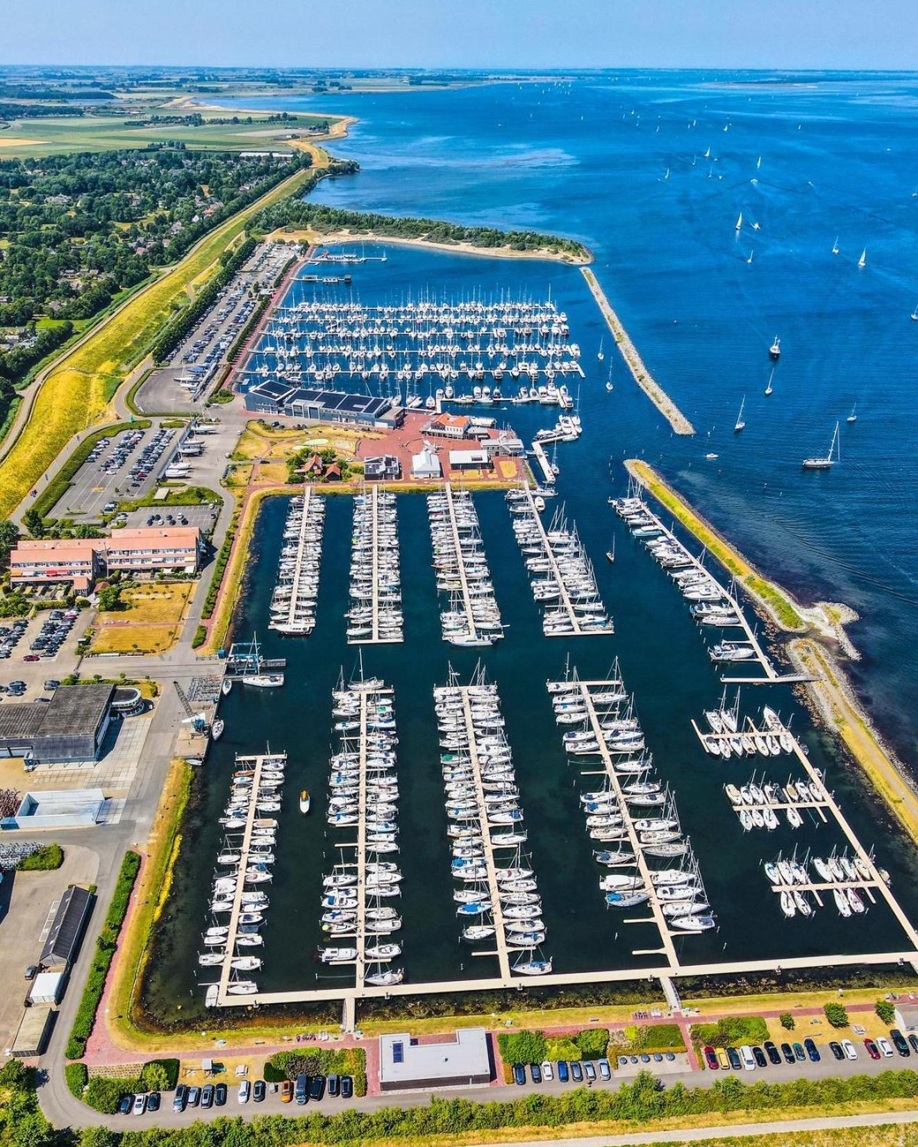 Bruinisse, Zeeland At Marina, Vp013 *